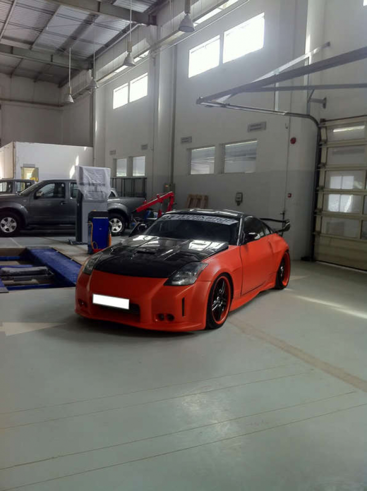 350Z Full Carbon Veilside Bodykits in D1 Workshop