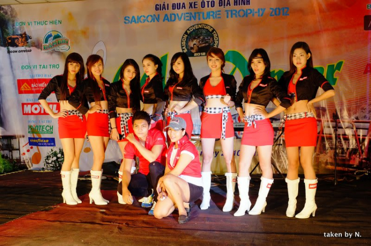 Hình ảnh từ cổ động viên tham dự giải đua xe ô tô địa hình Sài Gòn -SAT 2012 Hình ảnh từ cổ động viên tham dự giải đua xe ô tô địa hình Sài Gòn -SAT 2012