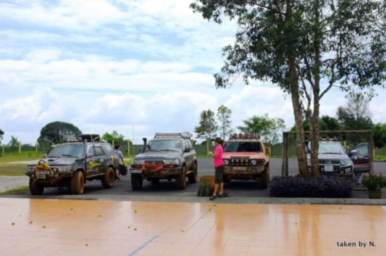 Hình ảnh từ cổ động viên tham dự giải đua xe ô tô địa hình Sài Gòn -SAT 2012 Hình ảnh từ cổ động viên tham dự giải đua xe ô tô địa hình Sài Gòn -SAT 2012