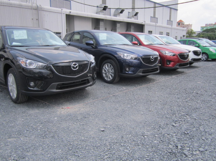 Mazda CX5 đã về Mazda Phú Mỹ Hưng (Update lô mới 11/10/2012 với màu Đen huyền bí).:D