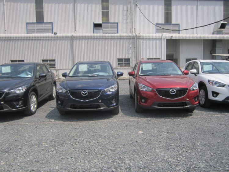 Mazda CX5 đã về Mazda Phú Mỹ Hưng (Update lô mới 11/10/2012 với màu Đen huyền bí).:D