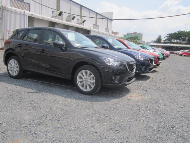 Mazda CX5 đã về Mazda Phú Mỹ Hưng (Update lô mới 11/10/2012 với màu Đen huyền bí).:D