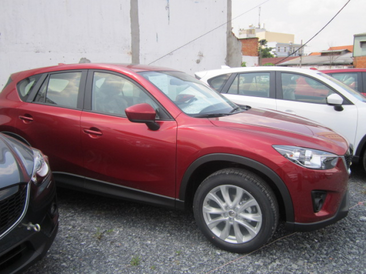 Mazda CX5 đã về Mazda Phú Mỹ Hưng (Update lô mới 11/10/2012 với màu Đen huyền bí).:D