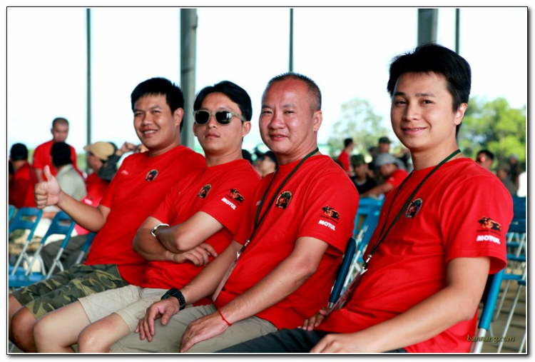 Hình ảnh từ cổ động viên tham dự giải đua xe ô tô địa hình Sài Gòn -SAT 2012 Hình ảnh từ cổ động viên tham dự giải đua xe ô tô địa hình Sài Gòn -SAT 2012