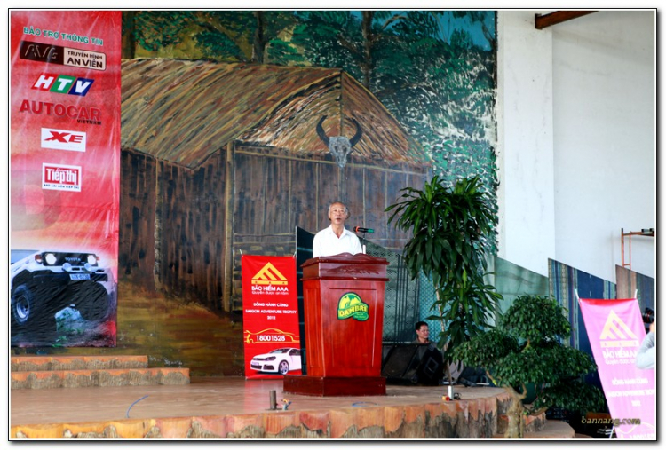 Hình ảnh từ cổ động viên tham dự giải đua xe ô tô địa hình Sài Gòn -SAT 2012 Hình ảnh từ cổ động viên tham dự giải đua xe ô tô địa hình Sài Gòn -SAT 2012