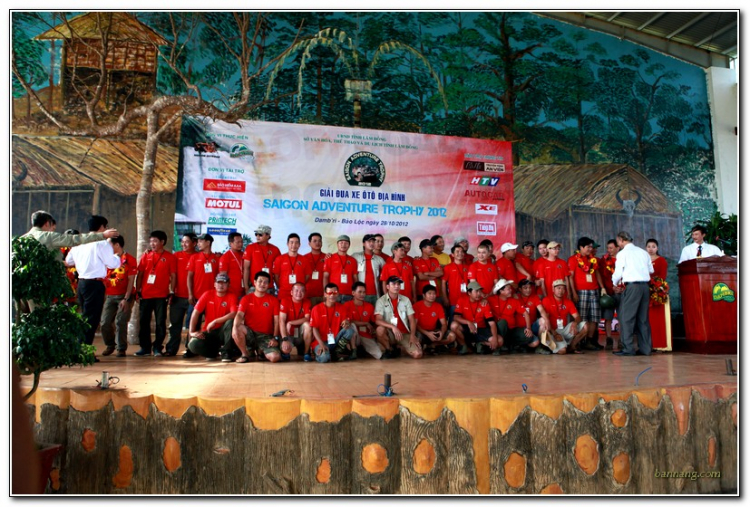 Hình ảnh từ cổ động viên tham dự giải đua xe ô tô địa hình Sài Gòn -SAT 2012 Hình ảnh từ cổ động viên tham dự giải đua xe ô tô địa hình Sài Gòn -SAT 2012