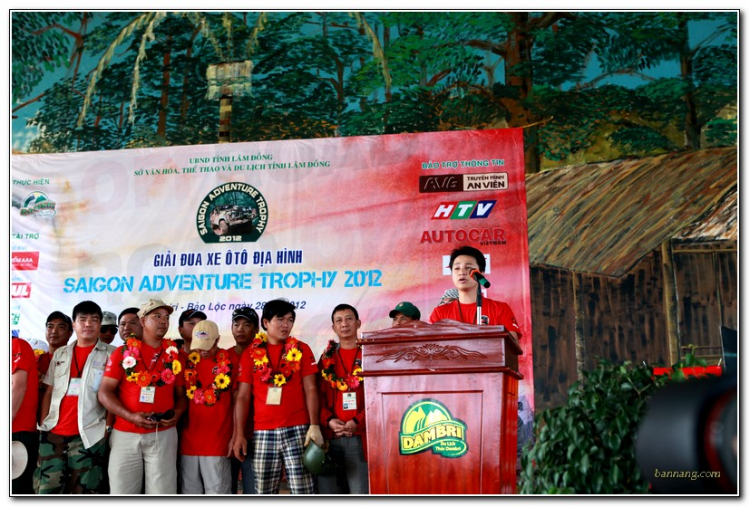 Hình ảnh từ cổ động viên tham dự giải đua xe ô tô địa hình Sài Gòn -SAT 2012 Hình ảnh từ cổ động viên tham dự giải đua xe ô tô địa hình Sài Gòn -SAT 2012