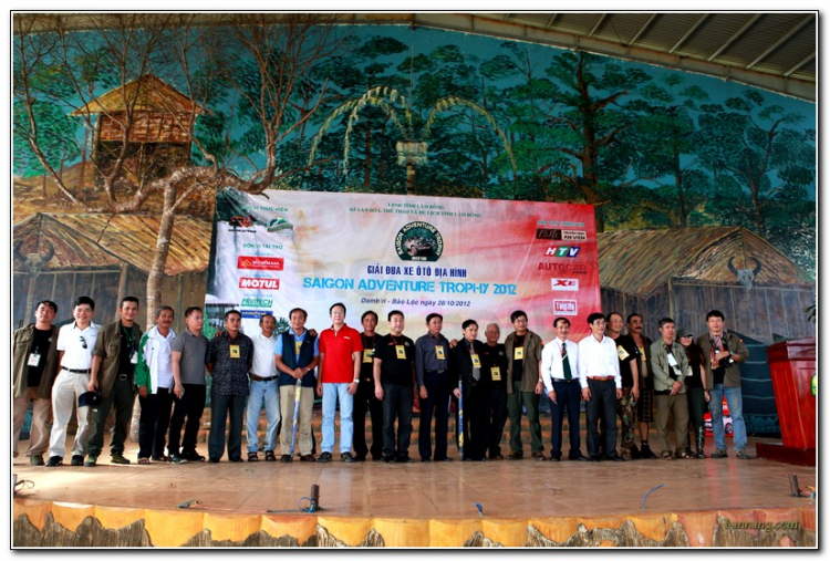 Hình ảnh từ cổ động viên tham dự giải đua xe ô tô địa hình Sài Gòn -SAT 2012 Hình ảnh từ cổ động viên tham dự giải đua xe ô tô địa hình Sài Gòn -SAT 2012