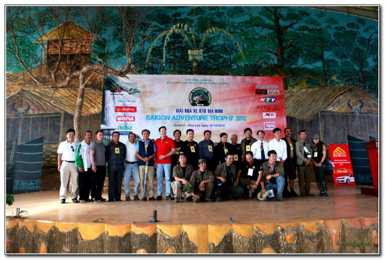 Hình ảnh từ cổ động viên tham dự giải đua xe ô tô địa hình Sài Gòn -SAT 2012 Hình ảnh từ cổ động viên tham dự giải đua xe ô tô địa hình Sài Gòn -SAT 2012
