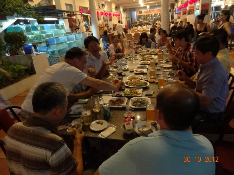 Thứ Ba: Ngày Hội Kết Nối Thành Viên