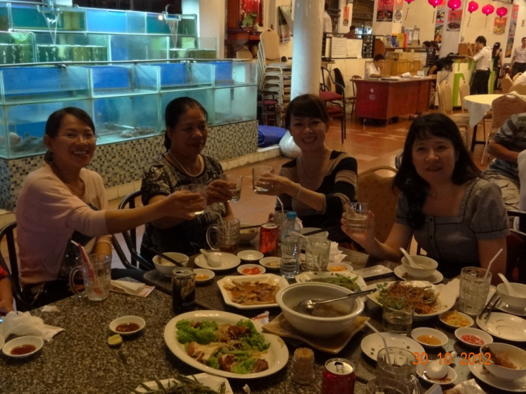 Thứ Ba: Ngày Hội Kết Nối Thành Viên
