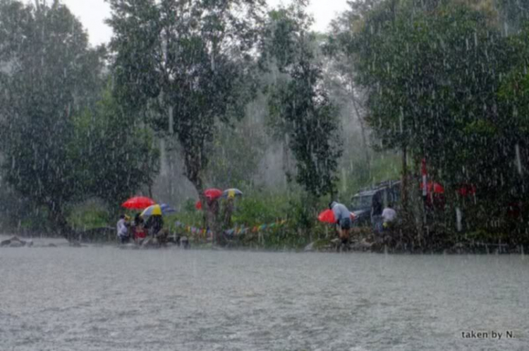 Hình ảnh từ cổ động viên tham dự giải đua xe ô tô địa hình Sài Gòn -SAT 2012 Hình ảnh từ cổ động viên tham dự giải đua xe ô tô địa hình Sài Gòn -SAT 2012