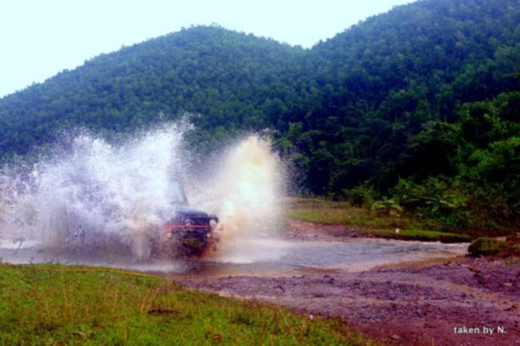 Hình ảnh từ cổ động viên tham dự giải đua xe ô tô địa hình Sài Gòn -SAT 2012 Hình ảnh từ cổ động viên tham dự giải đua xe ô tô địa hình Sài Gòn -SAT 2012