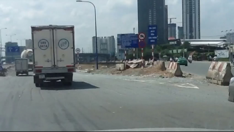 Ngã 3 Cầu vượt Cát Lái - Tại sao vẫn nhiều bác tài bị bắn hạ tại đây?