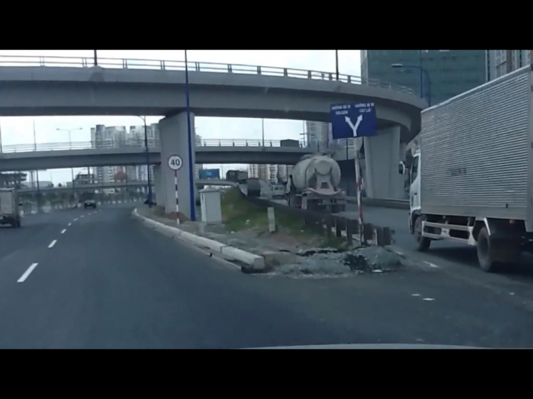 Ngã 3 Cầu vượt Cát Lái - Tại sao vẫn nhiều bác tài bị bắn hạ tại đây?