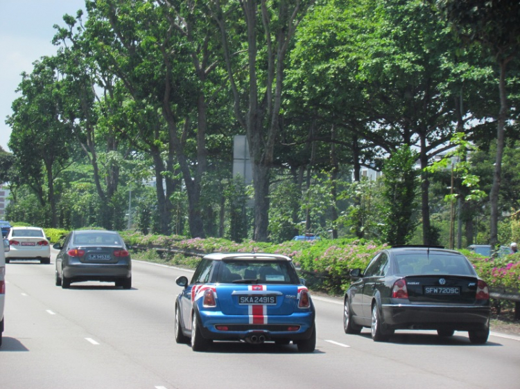 Xe vs "siêu xe"...Singapore được săn bởi...ridervietnam ^^ :)