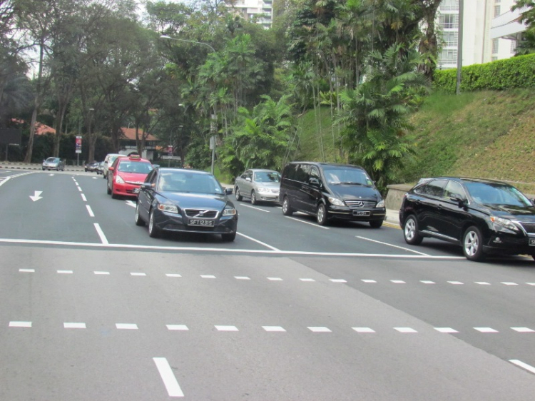 Xe vs "siêu xe"...Singapore được săn bởi...ridervietnam ^^ :)