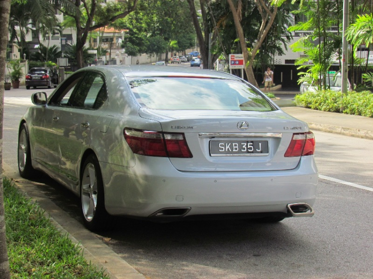 Xe vs "siêu xe"...Singapore được săn bởi...ridervietnam ^^ :)