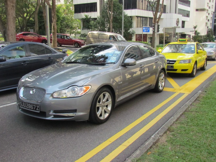 Xe vs "siêu xe"...Singapore được săn bởi...ridervietnam ^^ :)