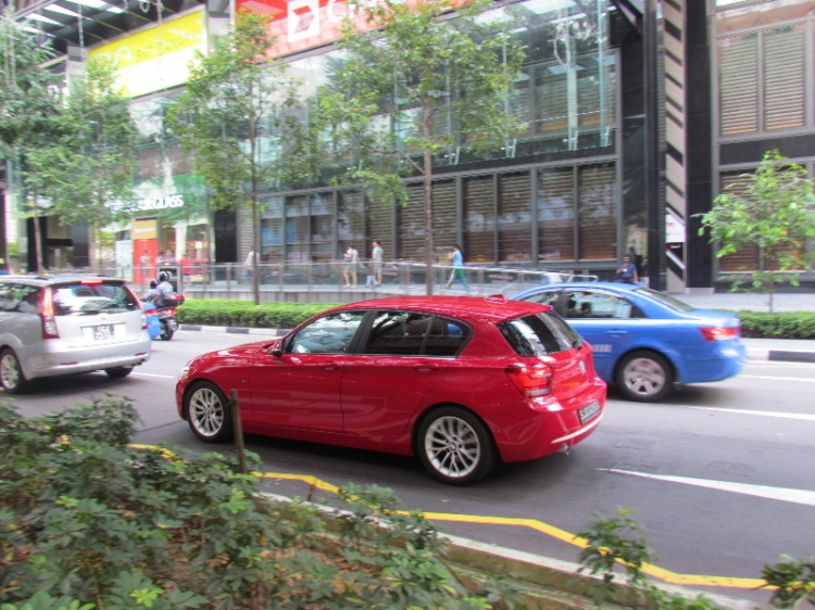Xe vs "siêu xe"...Singapore được săn bởi...ridervietnam ^^ :) Xe vs "siêu xe"...Singapore được săn bởi...ridervietnam ^^ :)