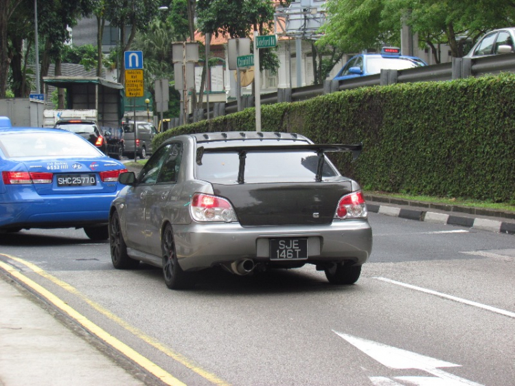 Xe vs "siêu xe"...Singapore được săn bởi...ridervietnam ^^ :)