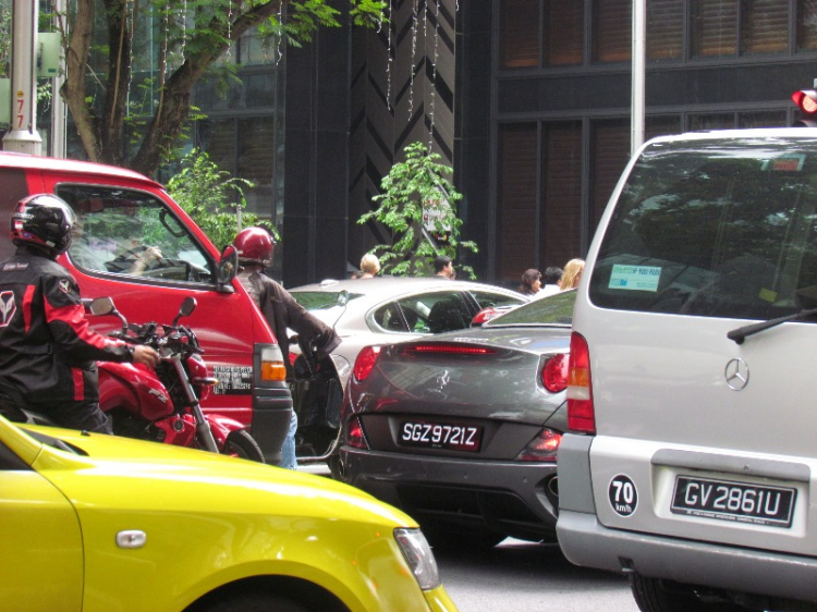 Xe vs "siêu xe"...Singapore được săn bởi...ridervietnam ^^ :)