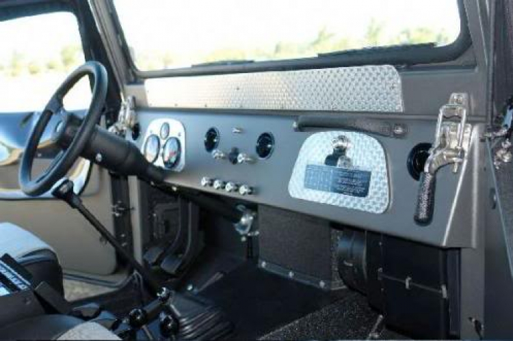 Chơi offroad bằng xe cũ, gian nan chồng chất gian nan. Chơi offroad bằng xe cũ, gian nan chồng chất gian nan.