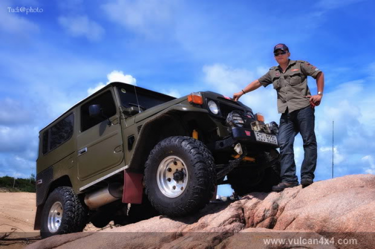 Chơi offroad bằng xe cũ, gian nan chồng chất gian nan. Chơi offroad bằng xe cũ, gian nan chồng chất gian nan.
