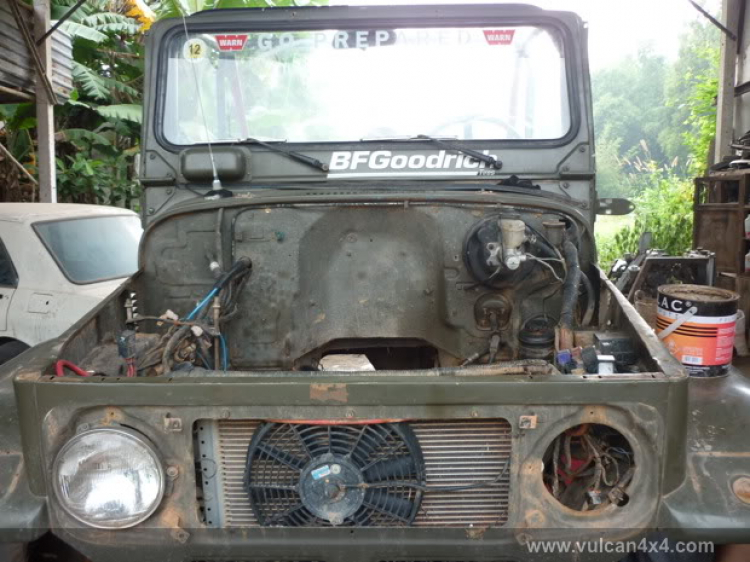 Chơi offroad bằng xe cũ, gian nan chồng chất gian nan.