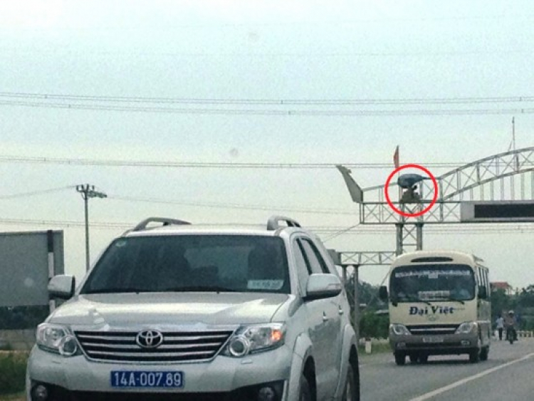 Ngã 3 Cầu vượt Cát Lái - Tại sao vẫn nhiều bác tài bị bắn hạ tại đây? Ngã 3 Cầu vượt Cát Lái - Tại sao vẫn nhiều bác tài bị bắn hạ tại đây?