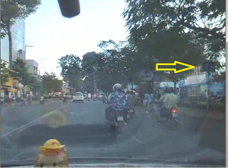 Ngã tư Lý Thường Kiệt giao 3/2 rẽ phải khi đèn đỏ có được không? CÓ CLIP
