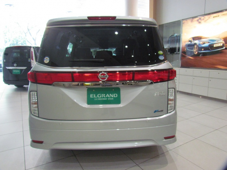 Tham quan Motor Image - Subaru Hub Showroom Singapore 29/10/2012 Tham quan Motor Image - Subaru Hub Showroom Singapore 29/10/2012