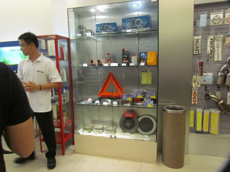 Tham quan Motor Image - Subaru Hub Showroom Singapore 29/10/2012