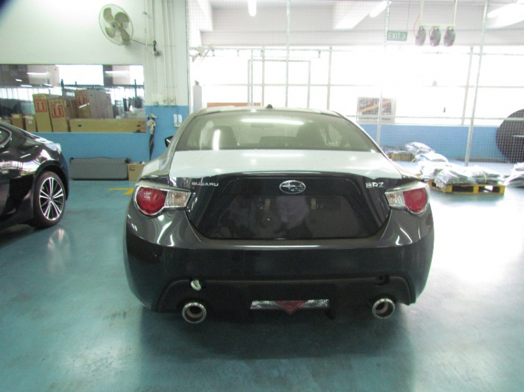 Tham quan Motor Image - Subaru Hub Showroom Singapore 29/10/2012 Tham quan Motor Image - Subaru Hub Showroom Singapore 29/10/2012