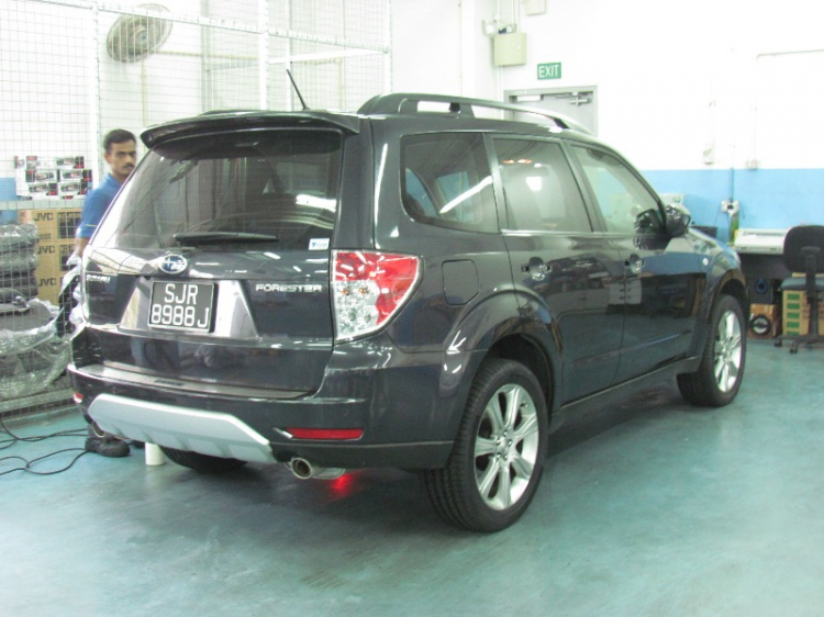 Tham quan Motor Image - Subaru Hub Showroom Singapore 29/10/2012 Tham quan Motor Image - Subaru Hub Showroom Singapore 29/10/2012