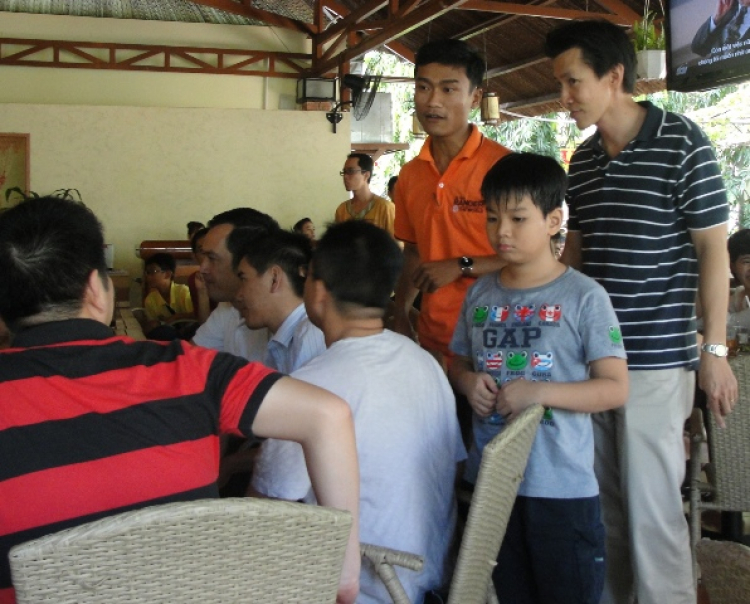 Cà Phơ cuối năm với các Bác nhà FORD, tại Rose 9h sáng 07/2/2013 các Bác nhé ! Cà Phơ cuối năm với các Bác nhà FORD, tại Rose 9h sáng 07/2/2013 các Bác nhé !