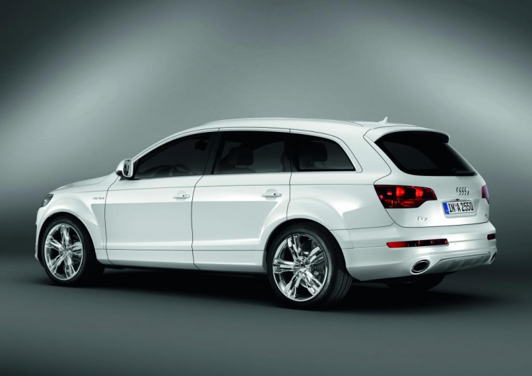 AUDI Q7 V12 TDI