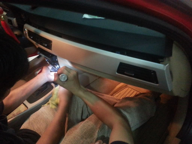 6. E lên màu cho 1 e 320i E90, đi chọp hình nghệ thuật Q7 (trang 38) 6. E lên màu cho 1 e 320i E90, đi chọp hình nghệ thuật Q7 (trang 38)
