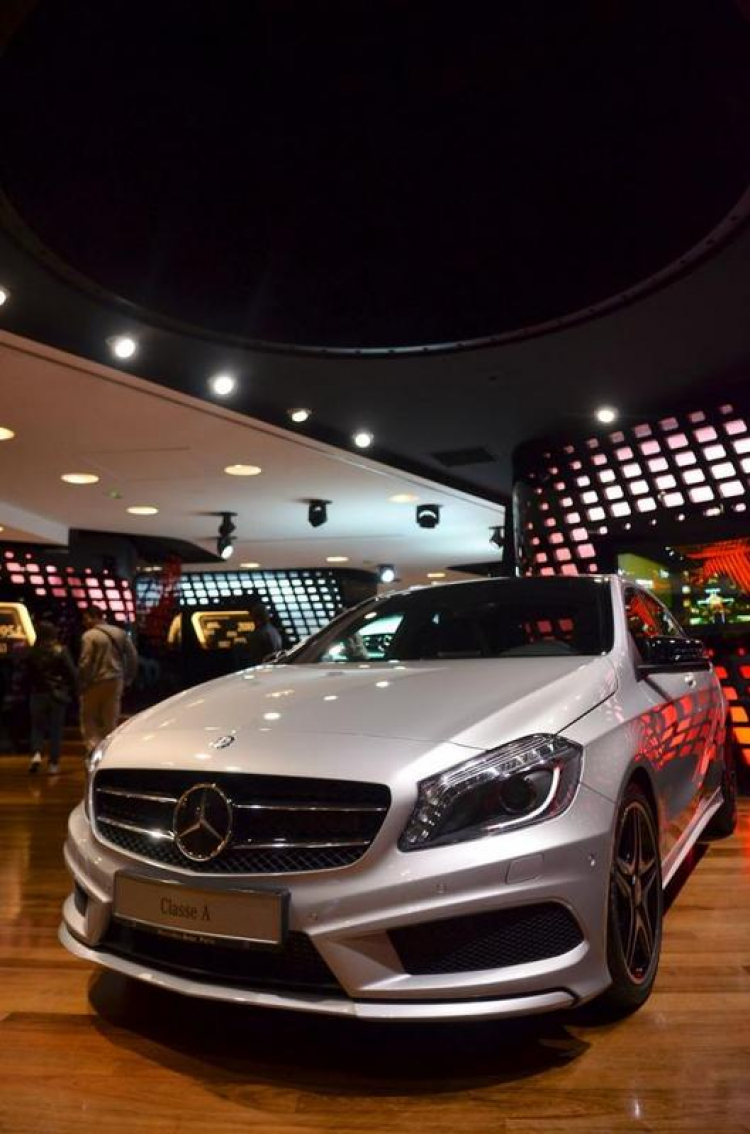 Ghé thăm showroom Mercedes tại Đại lộ Champ elysees