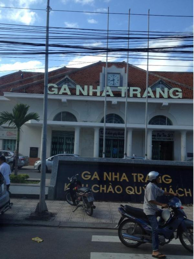 Hành trình xuyên 1/2 Việt 6 người 2 tài xế 2250 km trong 4 ngày Hành trình xuyên 1/2 Việt 6 người 2 tài xế 2250 km trong 4 ngày