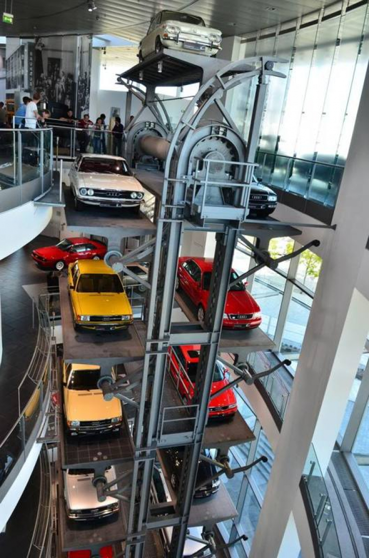OSPD diễn đàn Otosaigon ghé thăm Showroom và bảo tàng Audi tại Numberg- Đức