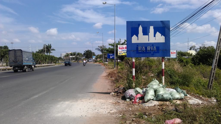 Tình hình đường xá trên QL51 - Cho các bác có thắc mắc. Tình hình đường xá trên QL51 - Cho các bác có thắc mắc.