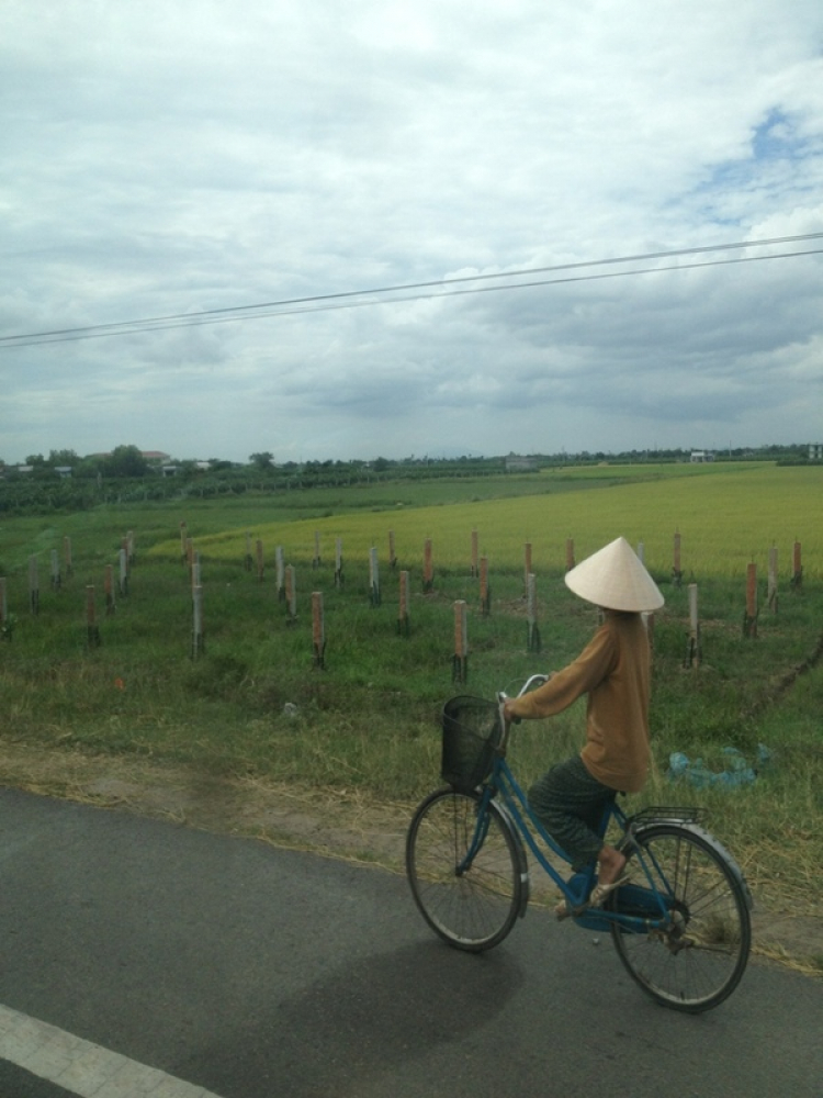 Hành trình xuyên 1/2 Việt 6 người 2 tài xế 2250 km trong 4 ngày