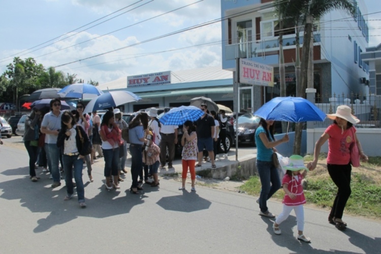 Trao tặng nhà tình thương tại Bến Tre ngày 2/12/2012