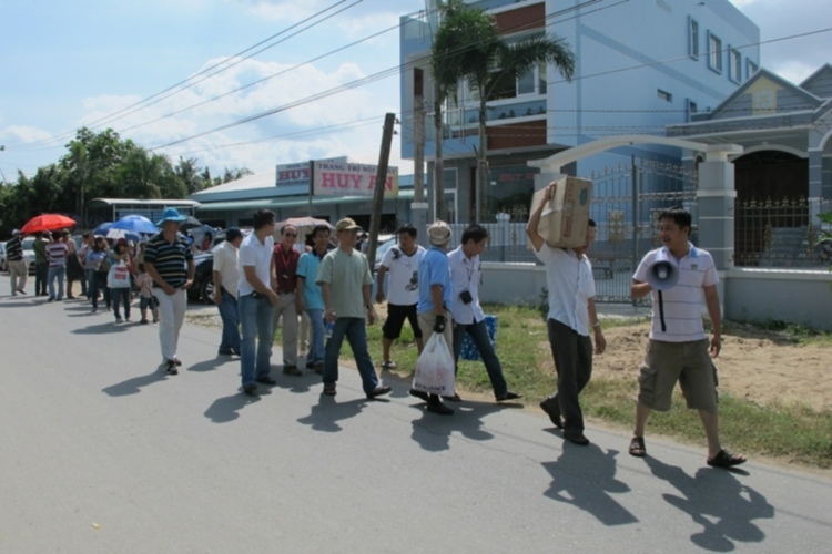 Trao tặng nhà tình thương tại Bến Tre ngày 2/12/2012