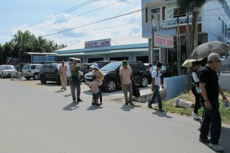 Trao tặng nhà tình thương tại Bến Tre ngày 2/12/2012