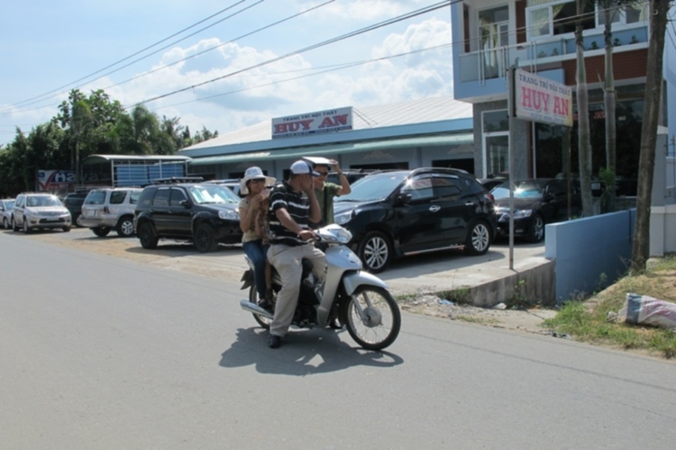 Trao tặng nhà tình thương tại Bến Tre ngày 2/12/2012 Trao tặng nhà tình thương tại Bến Tre ngày 2/12/2012