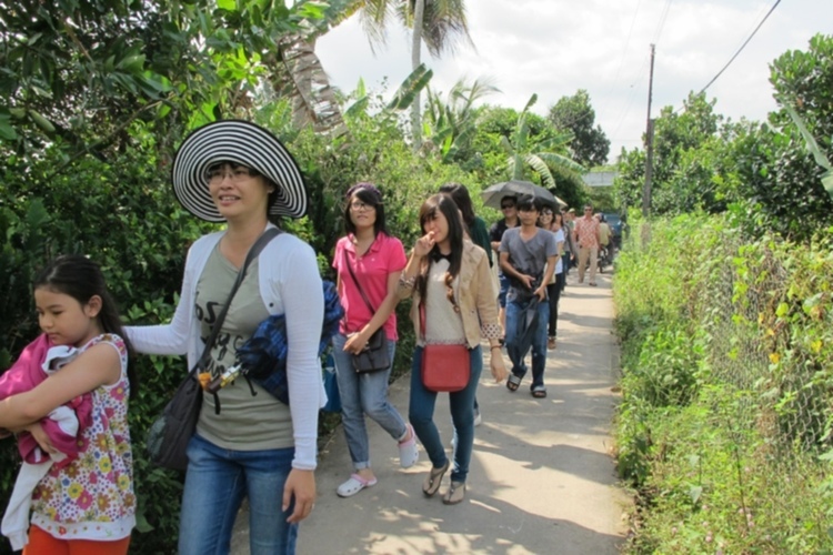 Trao tặng nhà tình thương tại Bến Tre ngày 2/12/2012 Trao tặng nhà tình thương tại Bến Tre ngày 2/12/2012