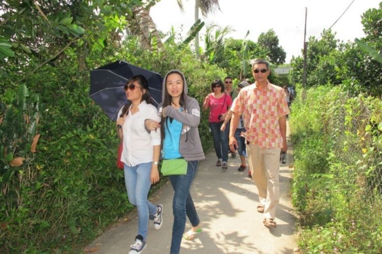Trao tặng nhà tình thương tại Bến Tre ngày 2/12/2012 Trao tặng nhà tình thương tại Bến Tre ngày 2/12/2012