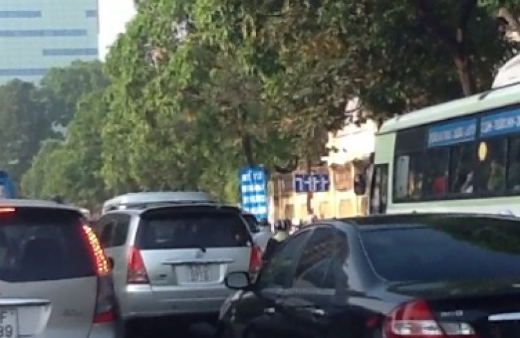 Điều chỉnh giao thông nút Tôn đức thắng - Nguyễn hữu cảnh